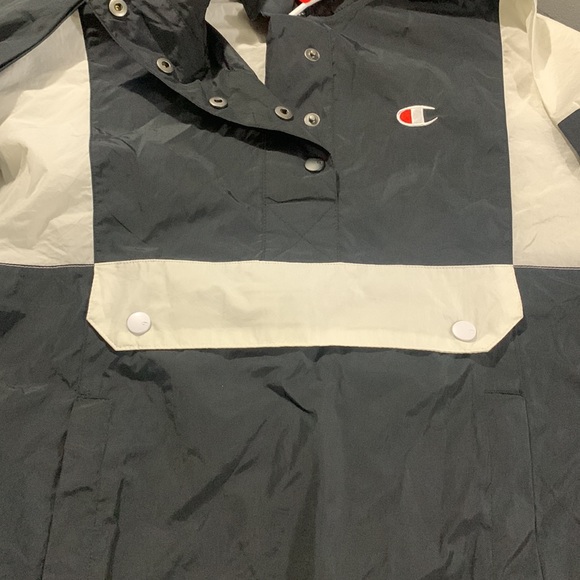 NWT unisex Champion Water Resistant Windbreaker XS Mens Ladies Woman - Picture 3 of 11